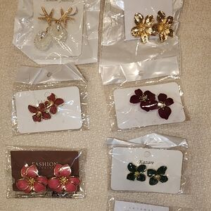 Elegant Floral Earrings Set